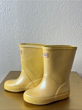 Hunter Kids' Yellow Rubber Rain Boots